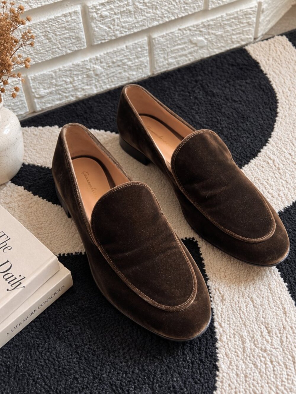 Gianvito Rossi Brown Velvet Loafers sz. 5.5